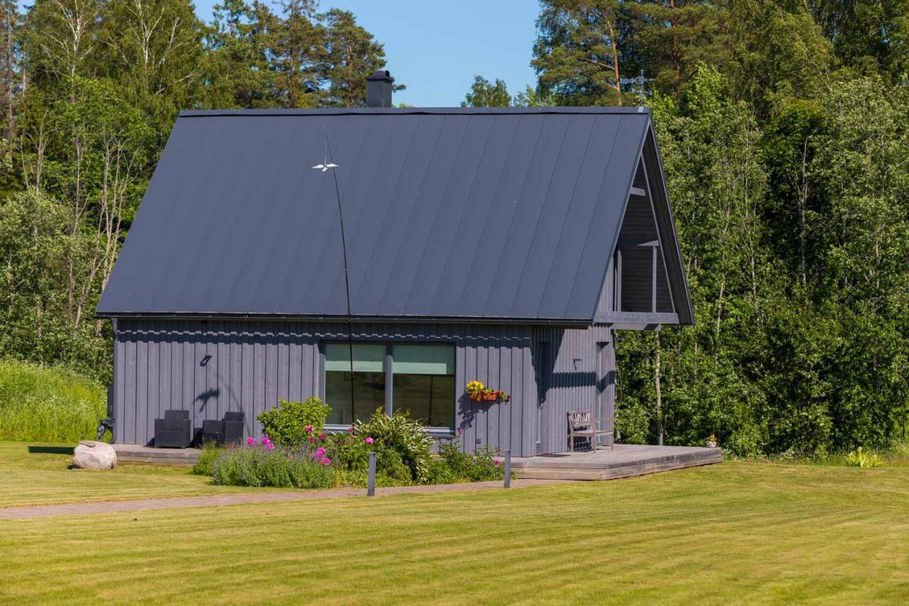 Piesta Riverside Cottage In Soomaa Region Kullimaa Exterior photo
